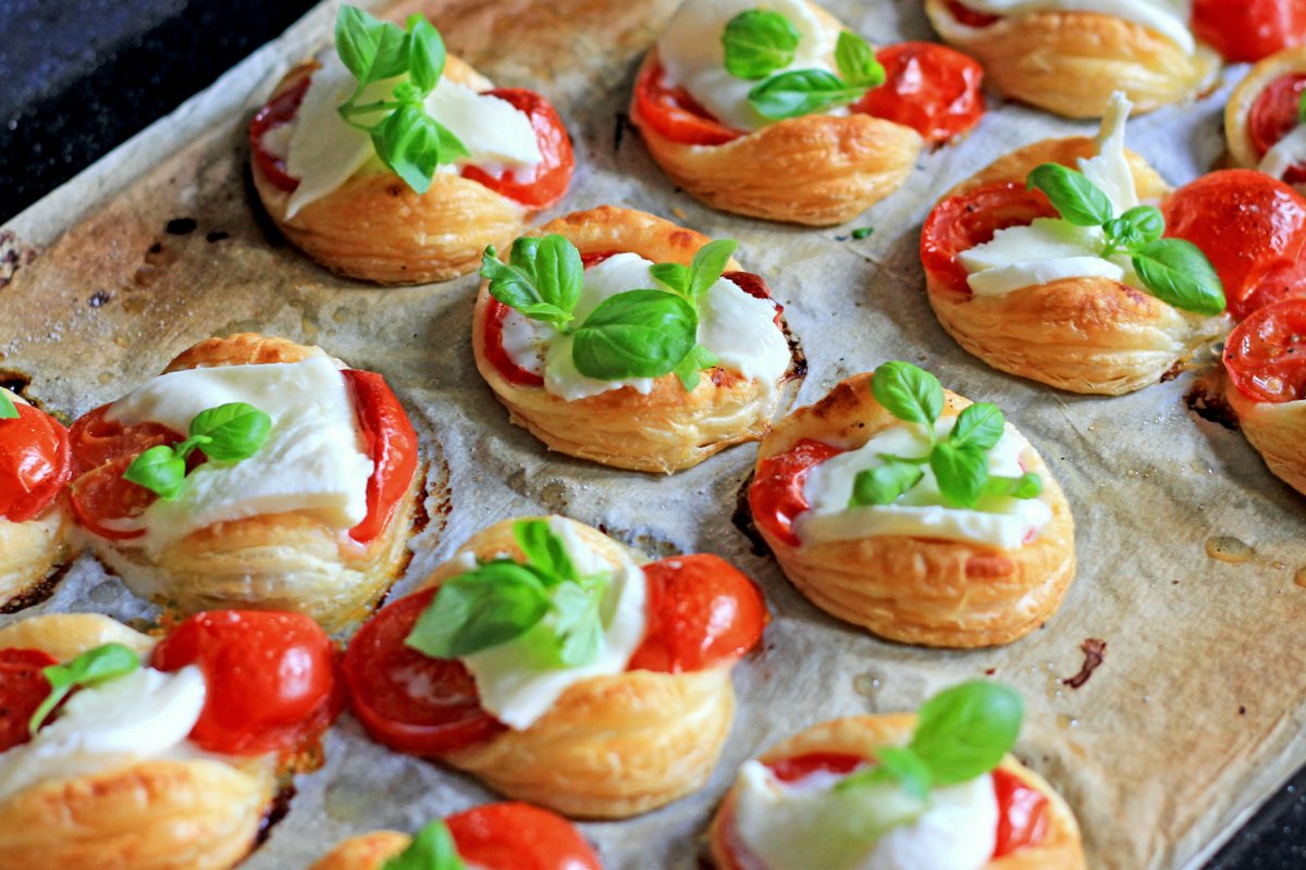 caprese tarts