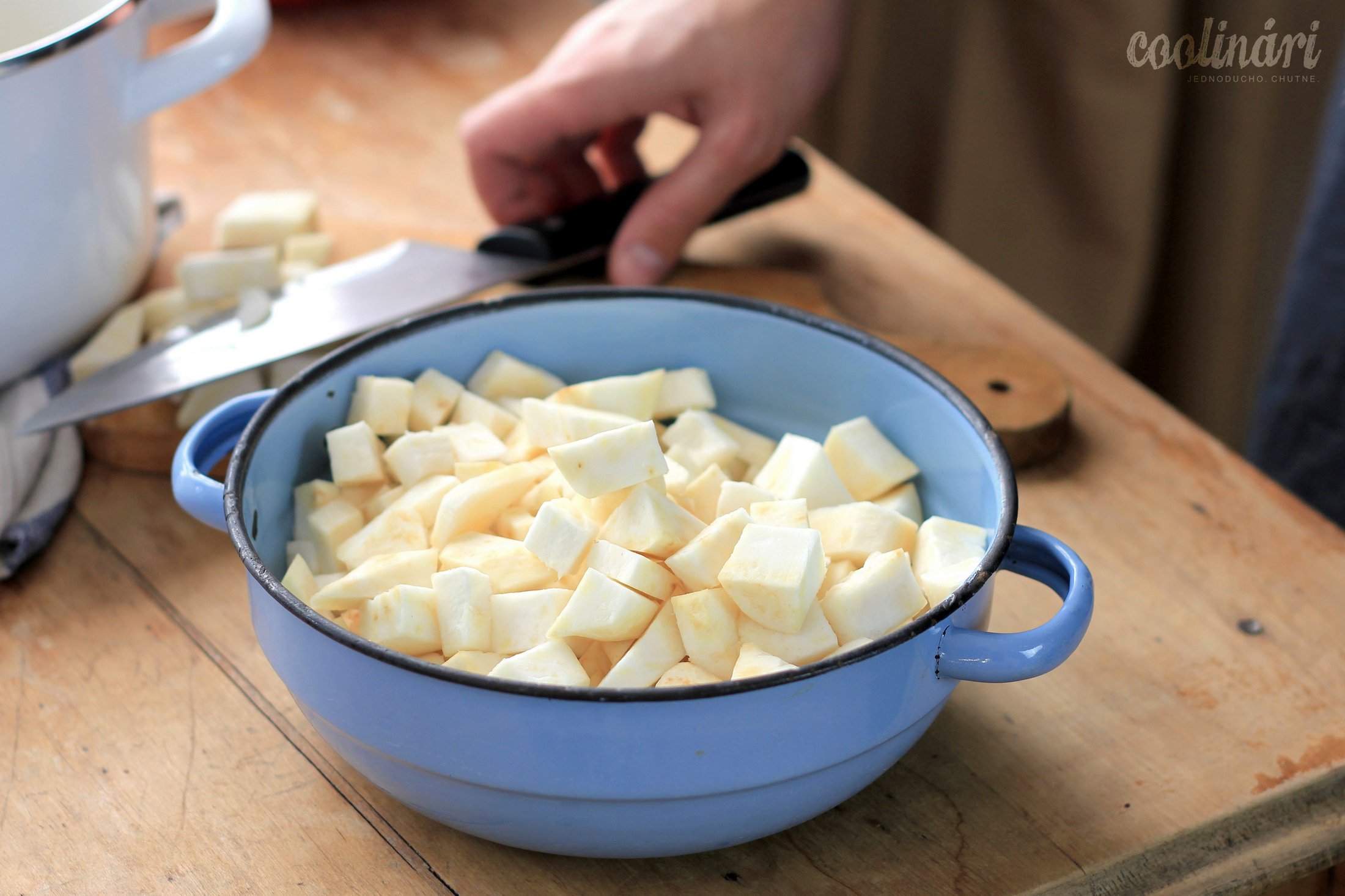 zelerový krém s jablkom, recept