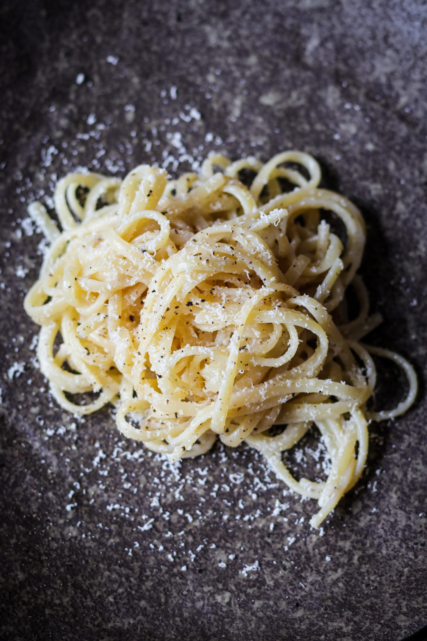 Linguine cacio e pepe