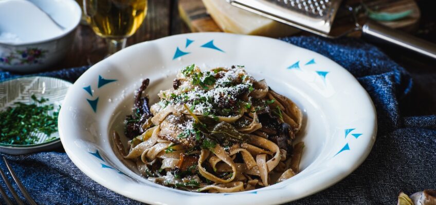 tagliatelle s lesnými hubami
